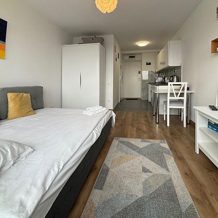 Sweet Life Apartment Next To Metro Station Varsavia Esterno foto