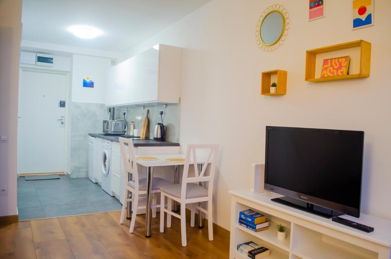 Sweet Life Apartment Next To Metro Station Varsavia Esterno foto